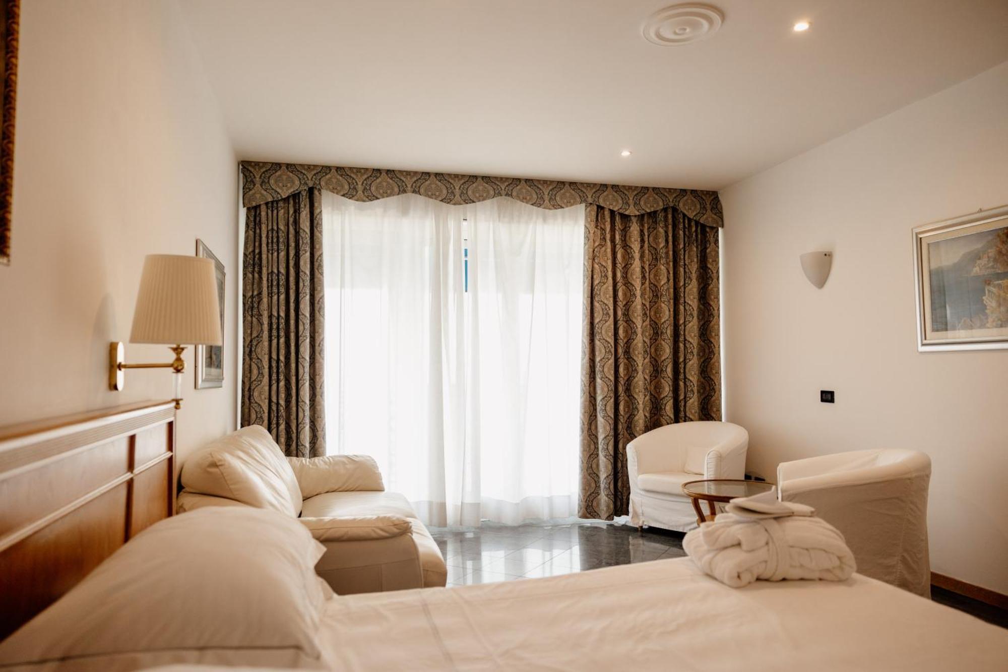 Grand Hotel Mediterranee Alassio Ngoại thất bức ảnh